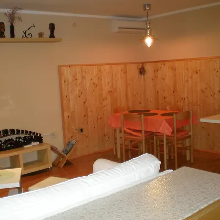 Apartman Heidi *