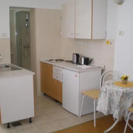 Heidi Apartman